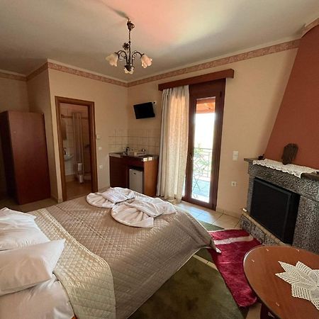 To Spiti Tis Irinis Otel Vytina Dış mekan fotoğraf